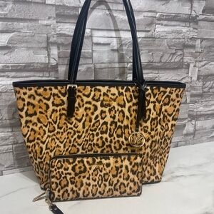 Michael Kors Charm Meduim Carryall Tote Cheetah Print & Matching Wallet Marigold